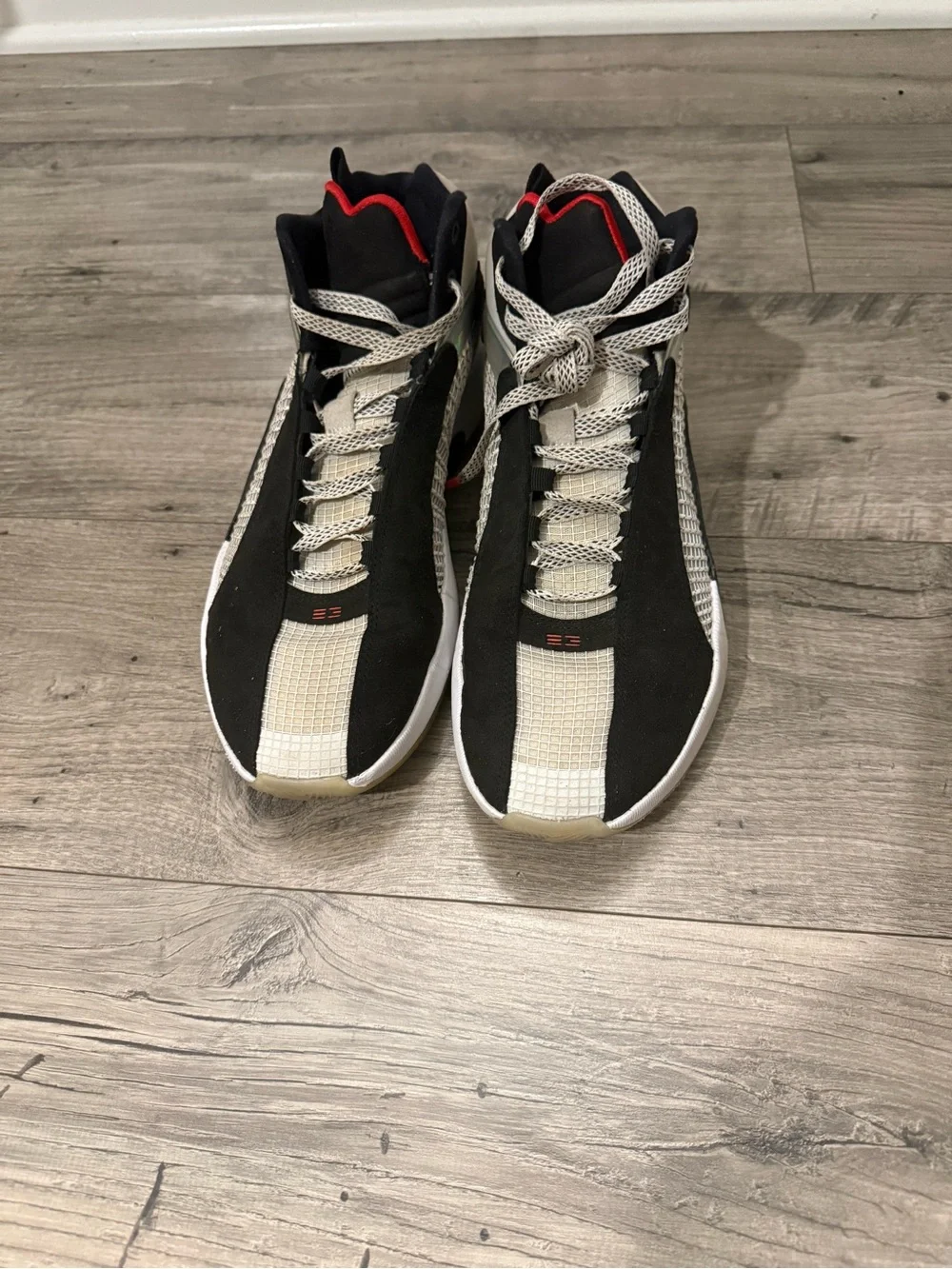 Jordan Men's Black, White & Red Retro-Style Basketball Sneakers